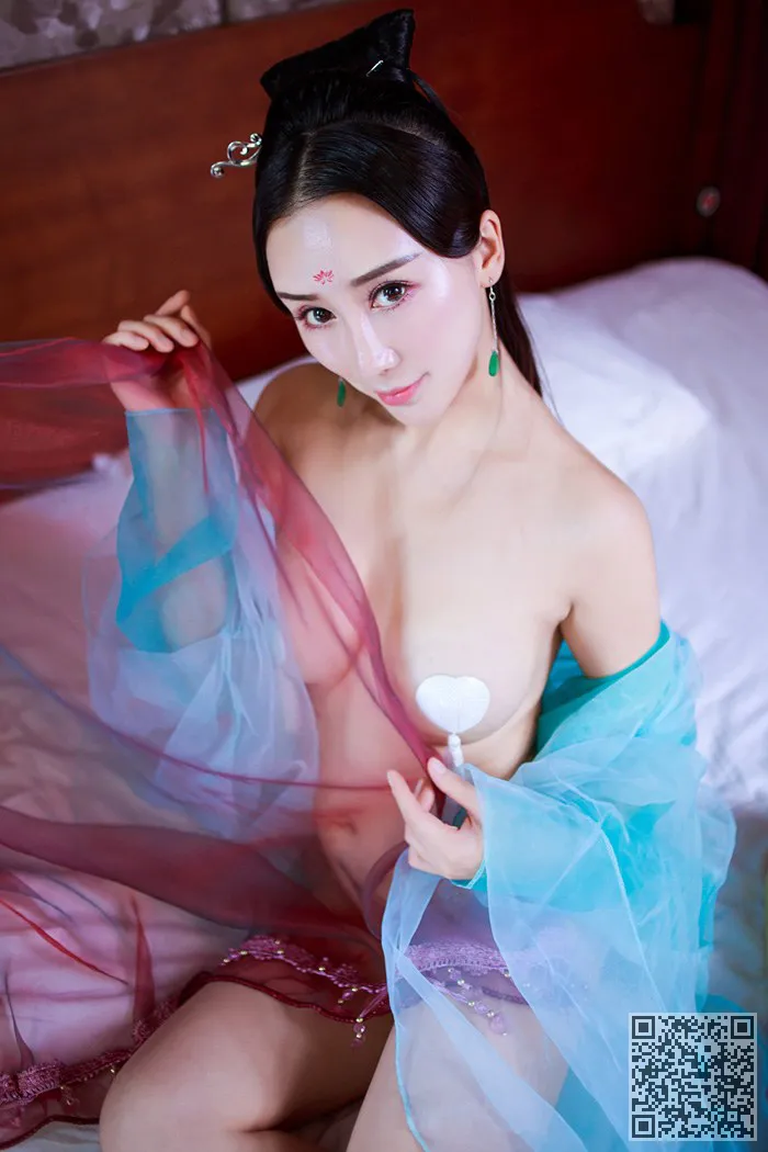 古代皇后邹晶晶真空上阵乳房这是移动、女王、真空、邹晶晶