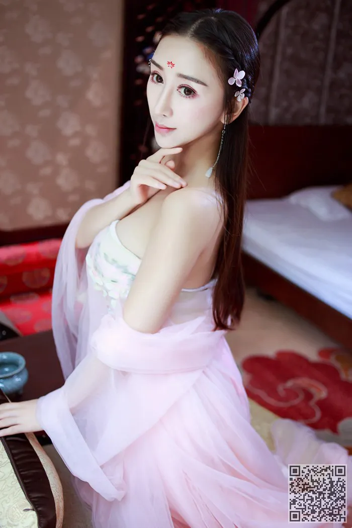古代皇后邹晶晶真空上阵乳房这是移动、女王、真空、邹晶晶