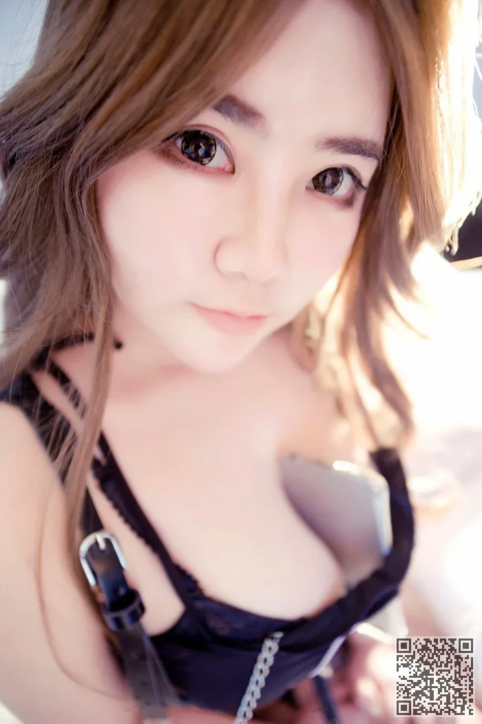 大胸部的修女姐妹温家宝熠熠性感的肥臀的吸引力、名媛、大胸、温伊怡、肥臀、透视内衣