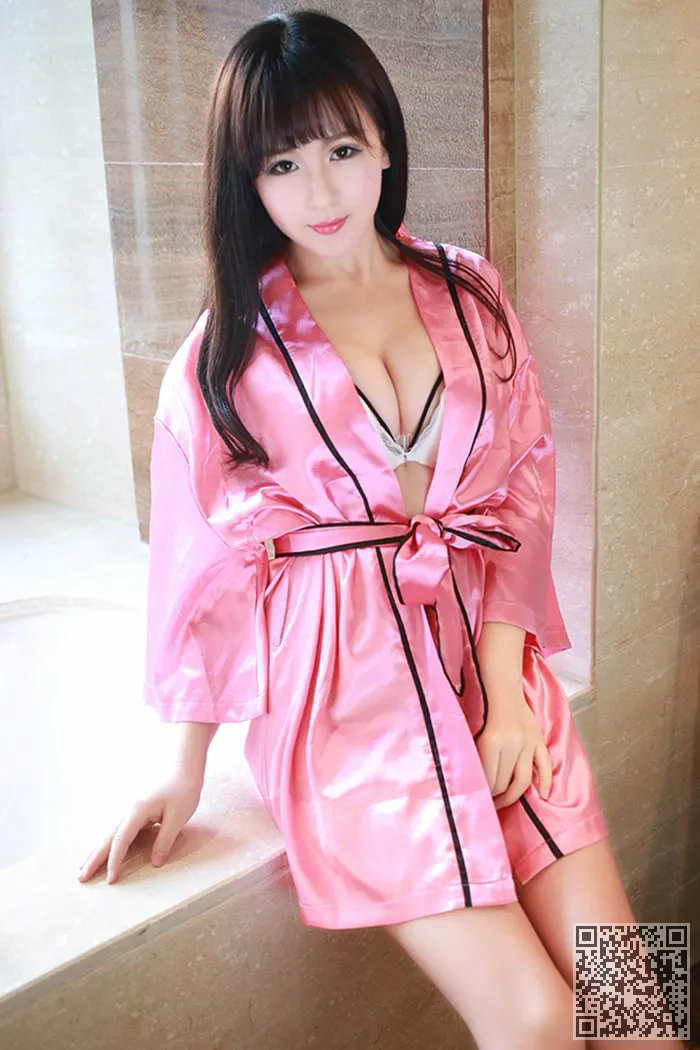 娇媚女仆唐雨辰制服诱惑美乳抢镜