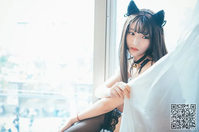 猫耳美眉童颜巨乳黑丝美腿诱惑足
