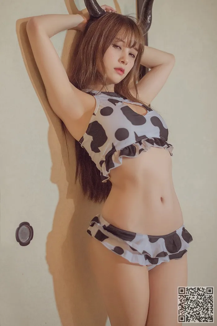 一头奶牛夏季美酱观众露牛奶产量、夏美酱、酥胸