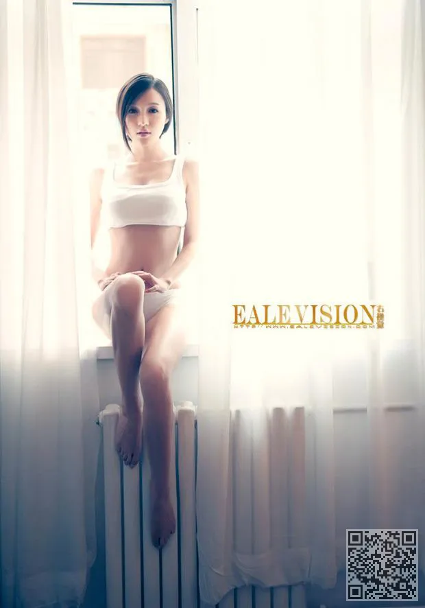 素颜美女 纯白色私房诱惑