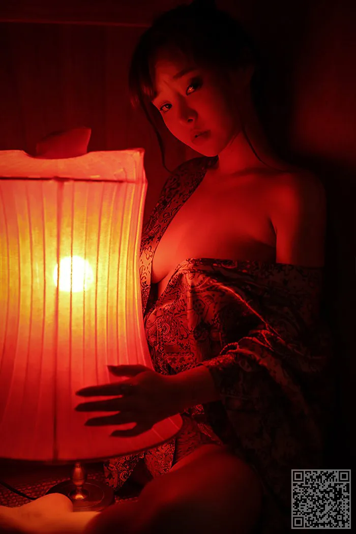 大姐姐刘伊使用性感因为他们之前、巨乳、性感、柳侑绮