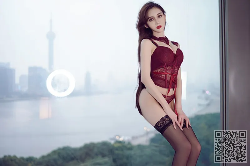 风骚女小皇帝她丝袜美腿风情、丝袜、小帝姬、欲女、美腿