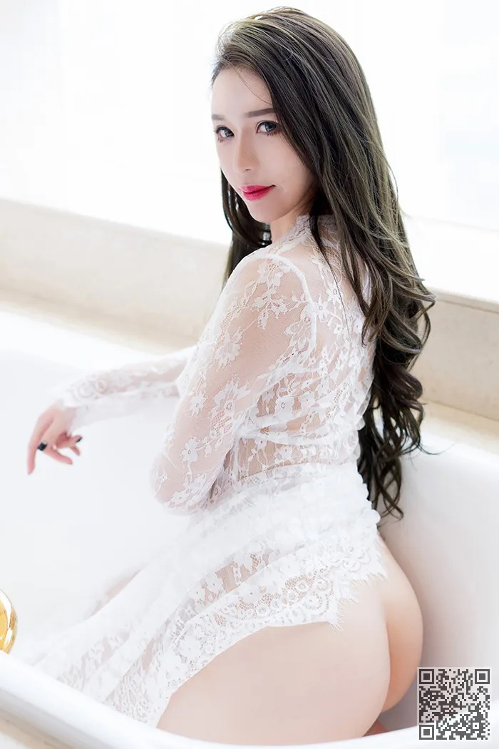 性感女神尤妮斯浴室湿霜面具