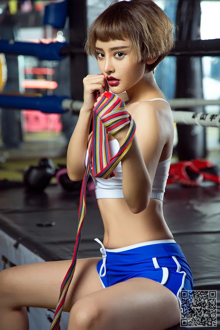 尤物拳击台李思宁巨乳翘臀狂野销魂、尤物、川大校花、巨乳、李思宁、翘臀