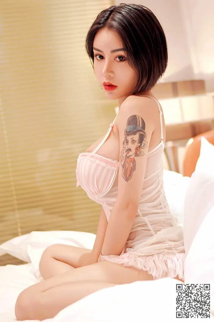 美丽的皇家陆姐姐自弃完整的玉乳呼之欲出、丰满、御姐、玉乳、陆梓琪