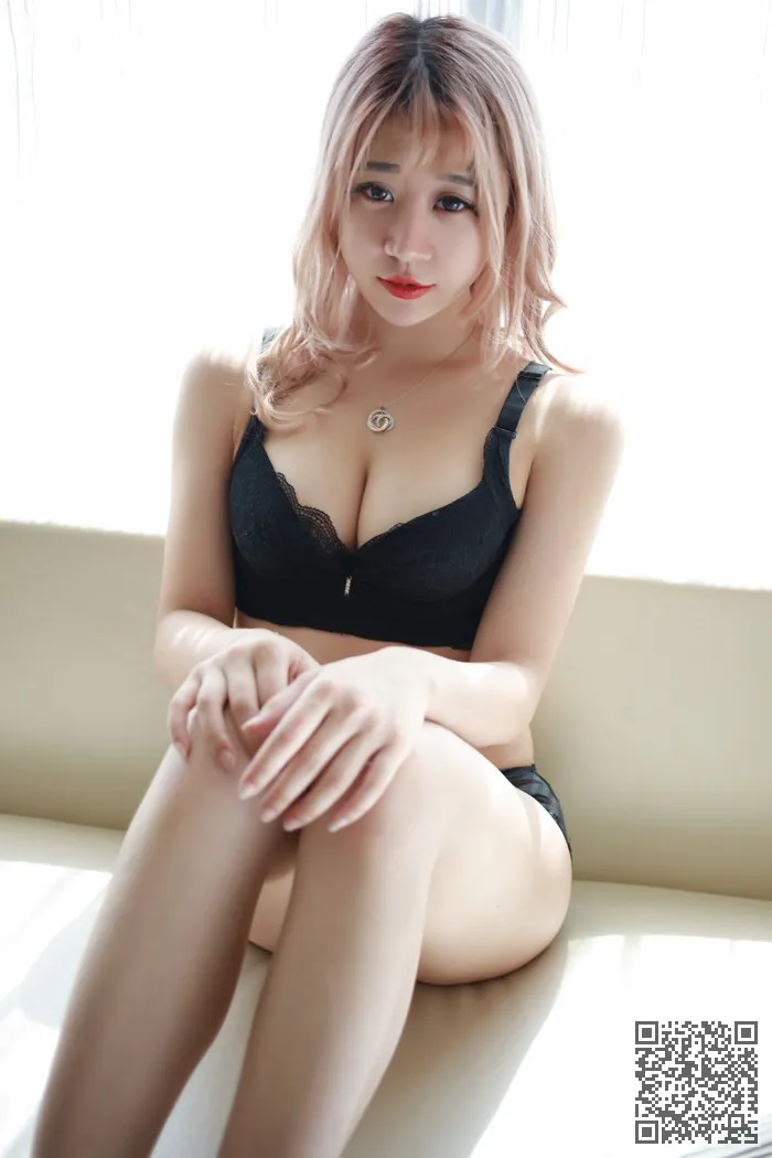 现在皇家姐姐性感衣服褪色悄悄地诱人的味道、御姐、性感、欲火、诱人