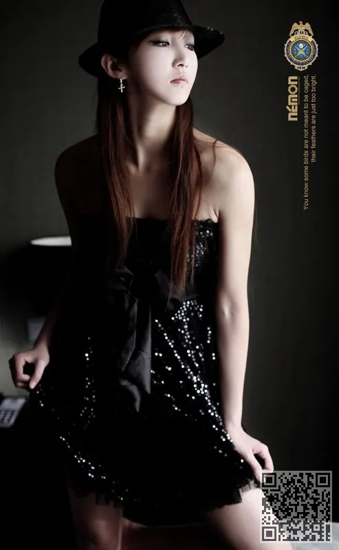 空的英俊美丽迷人的照片、美女写真