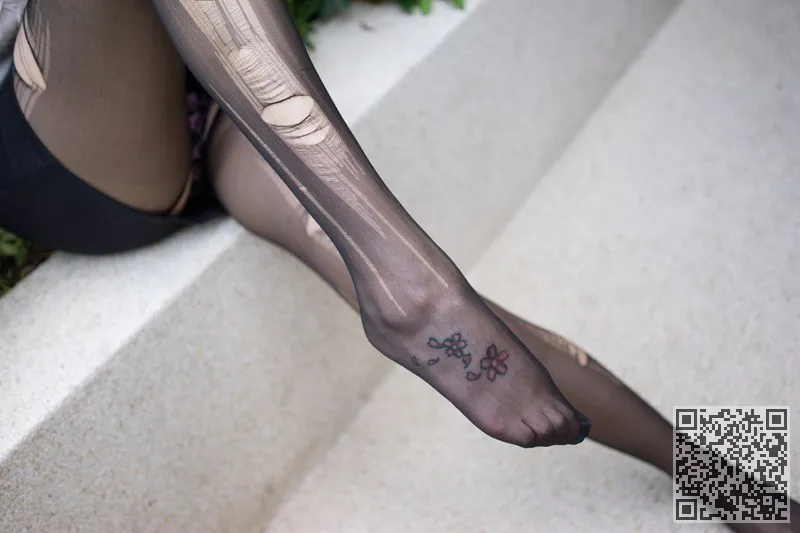 极品玉女杨晨晨清凉一夏诱人心魄