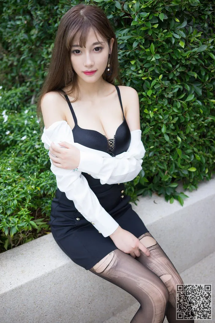 极品玉女杨晨晨清凉一夏诱人心魄
