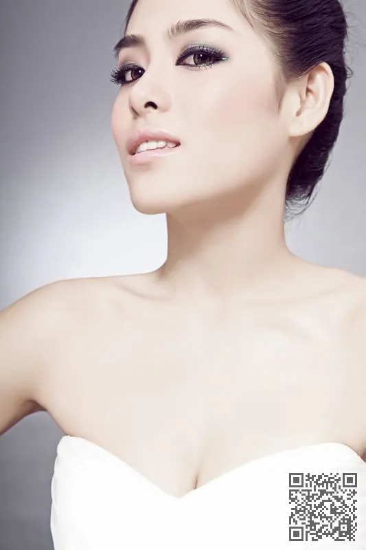 白色天使美丽韩非身材好、韩菲
