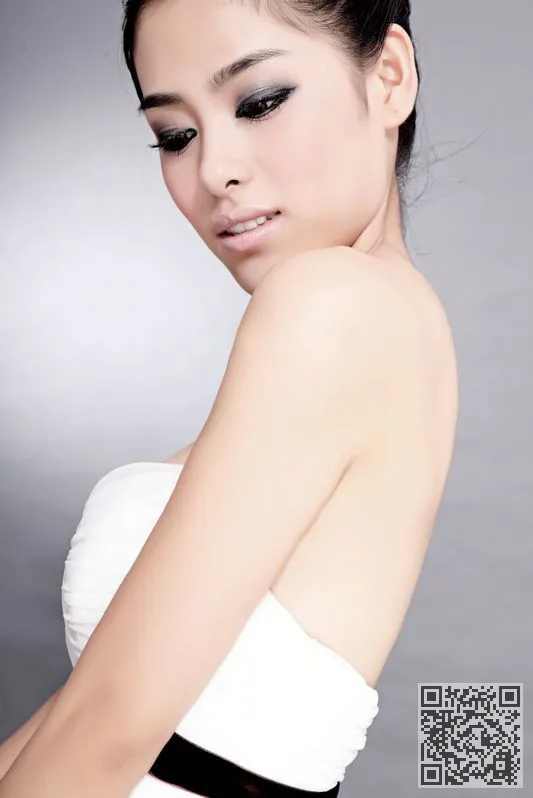 白色天使美丽韩非身材好、韩菲