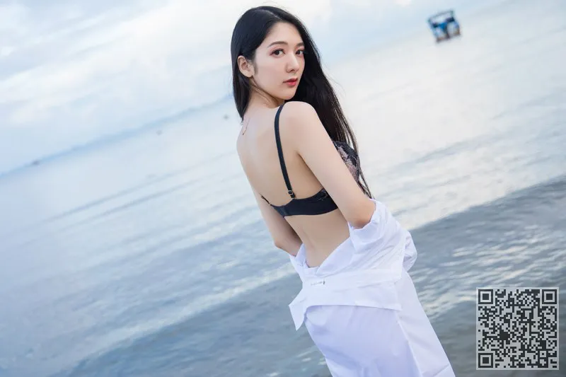 美丽的女神的小热棒形状改变箩筐邀请、女神、小热巴、诱人、香艳