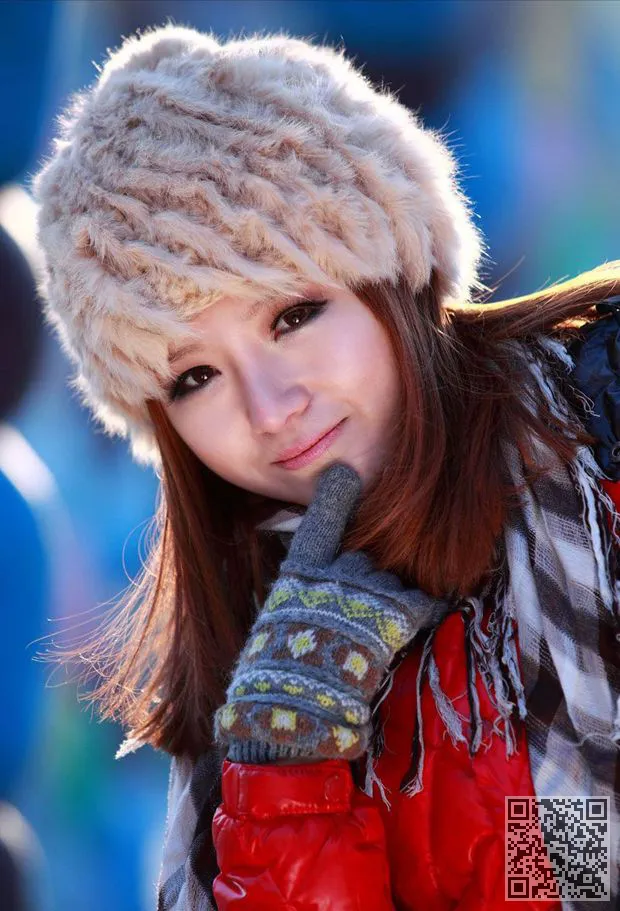 纯美的冬天红色的快乐的感觉、清纯美女