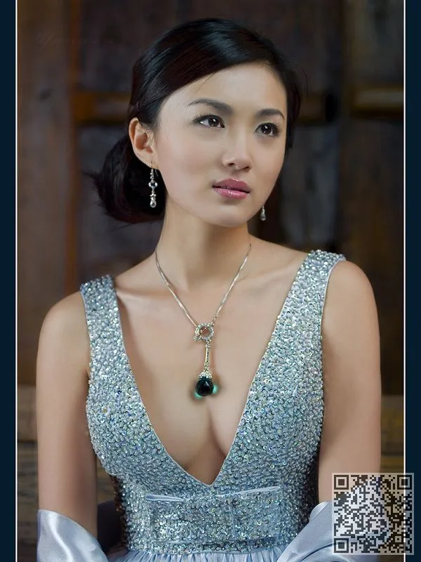 各类清纯美女展示各式各样表情