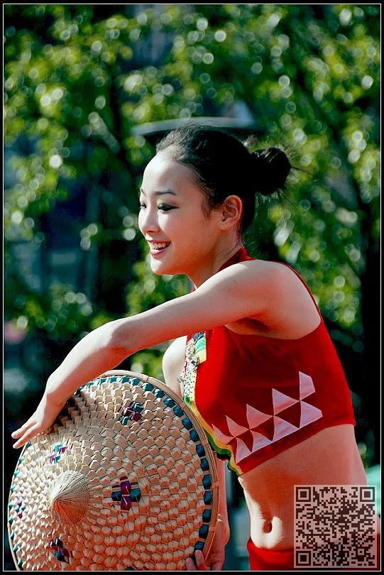 各类清纯美女展示各式各样表情