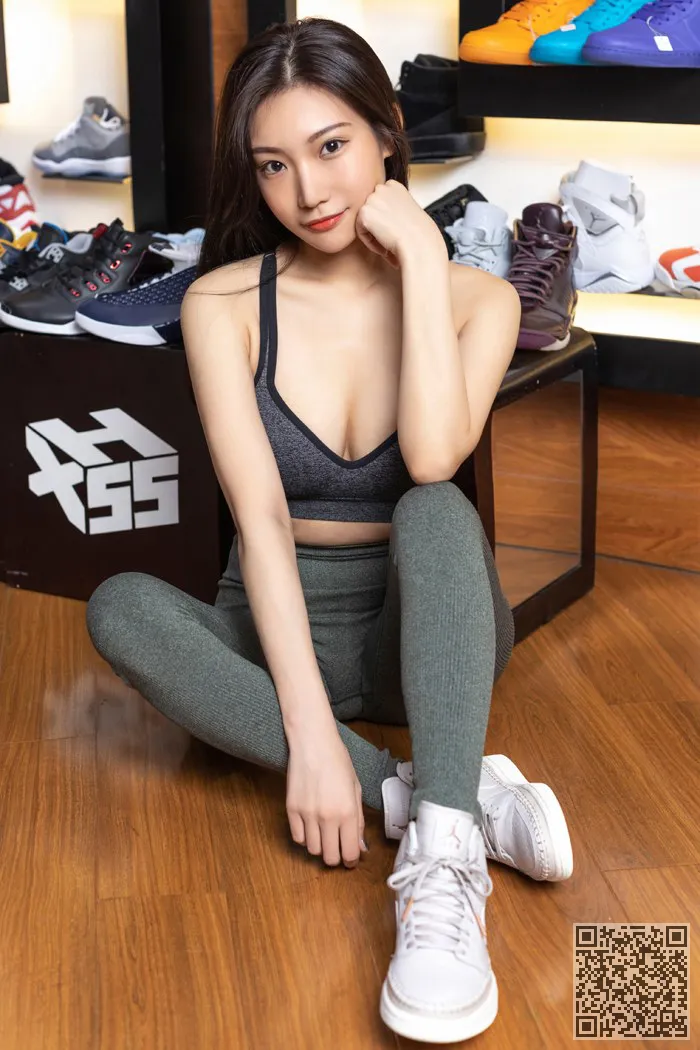 女神运动福克斯妩媚的姿势水嫩的皮肤、女神、小狐狸、诱人