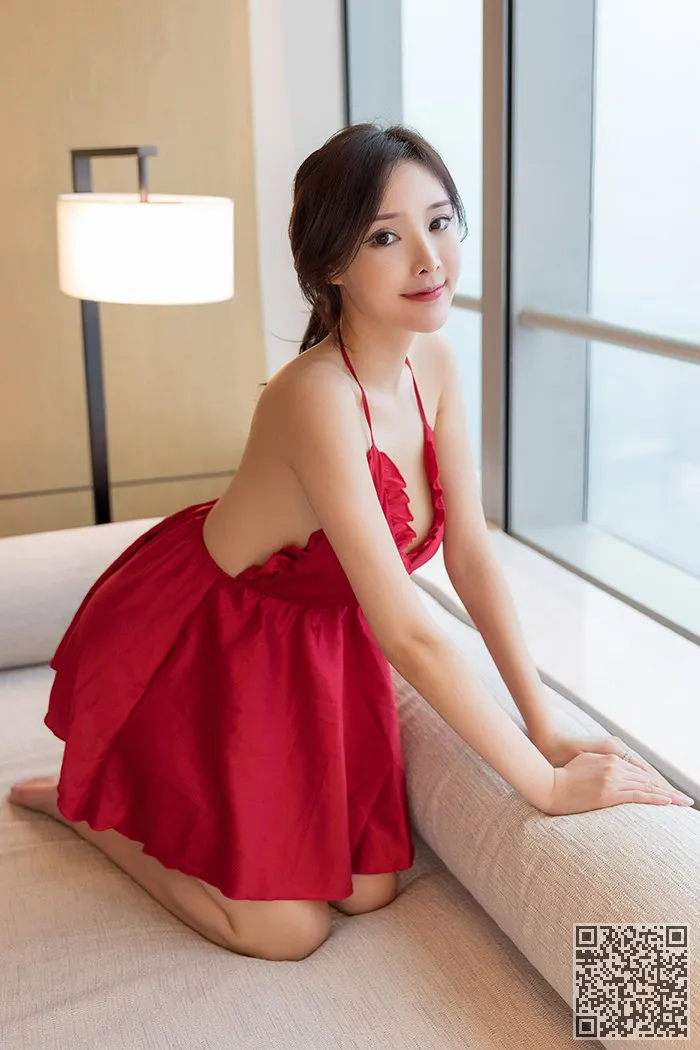 皇家风情周姐姐燕和优雅的姿态让人睁大眼睛、周妍希、御姐