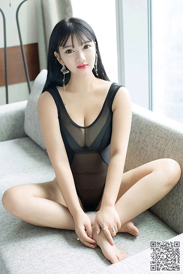 甜美小蜜小尤奈饱满酥胸肌肤白嫩