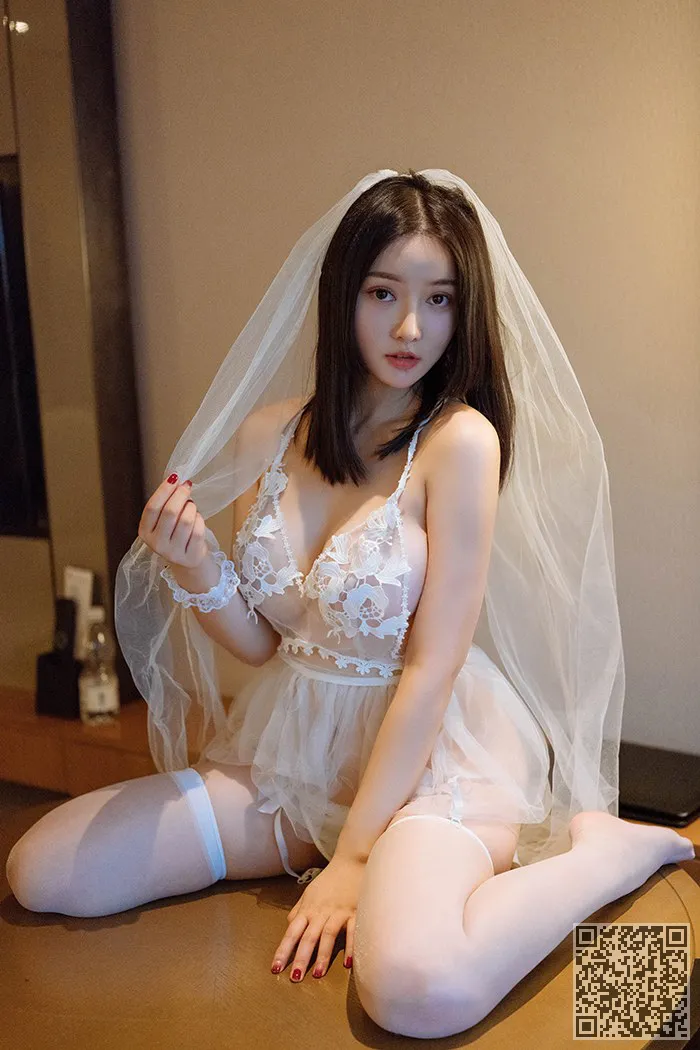 性感女神认出了儿子一个丰满的胴体长袍、丰乳肥臀、唐婉儿、白富美