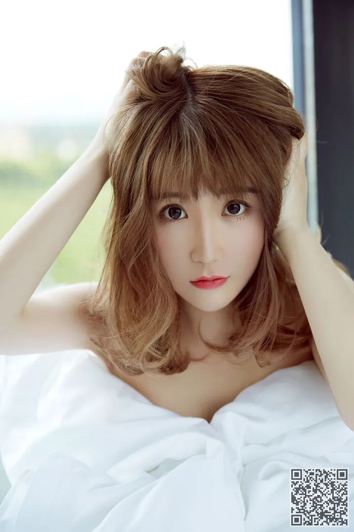 樱花惊人的女友范月屁股把漂亮的大眼睛、女友、巨臀、绯月樱