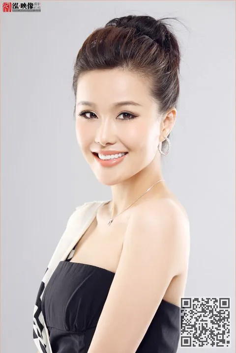 北京新闻女主播美丽的微笑好气质