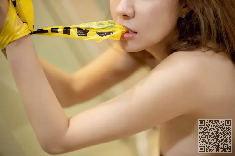 饥渴美妇果儿透视肚兜诉说万种风情