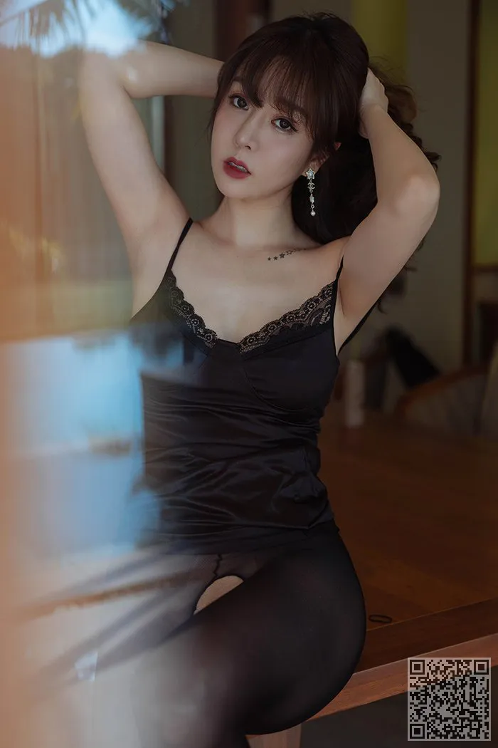 王美丽的年轻女子还要骄傲姿态迷人、少妇、王雨纯、美艳