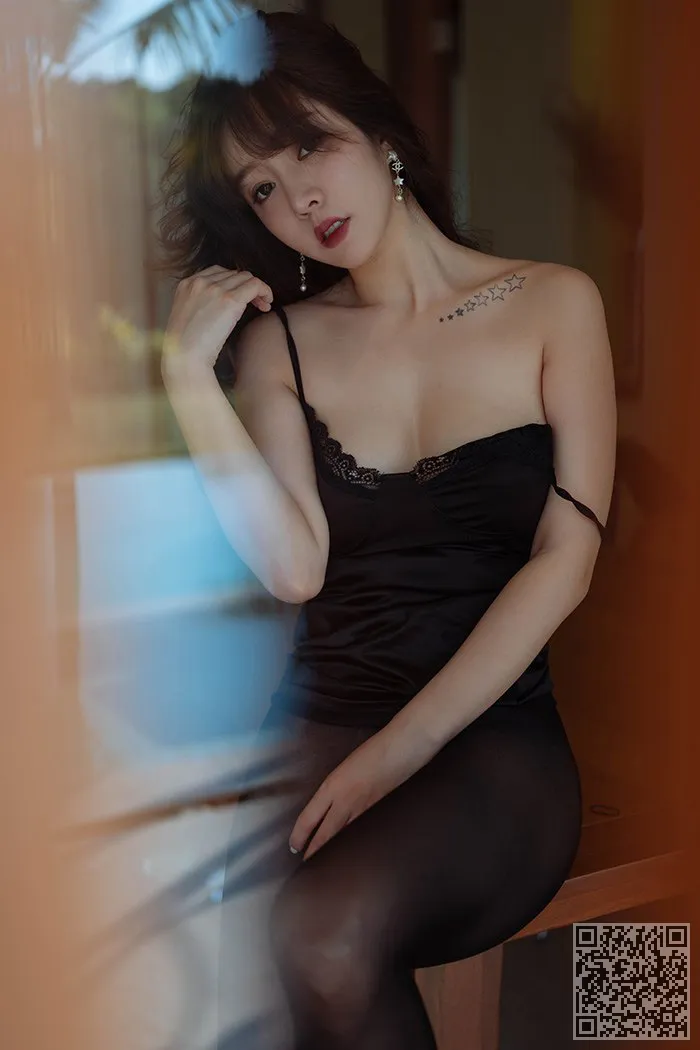 王美丽的年轻女子还要骄傲姿态迷人、少妇、王雨纯、美艳