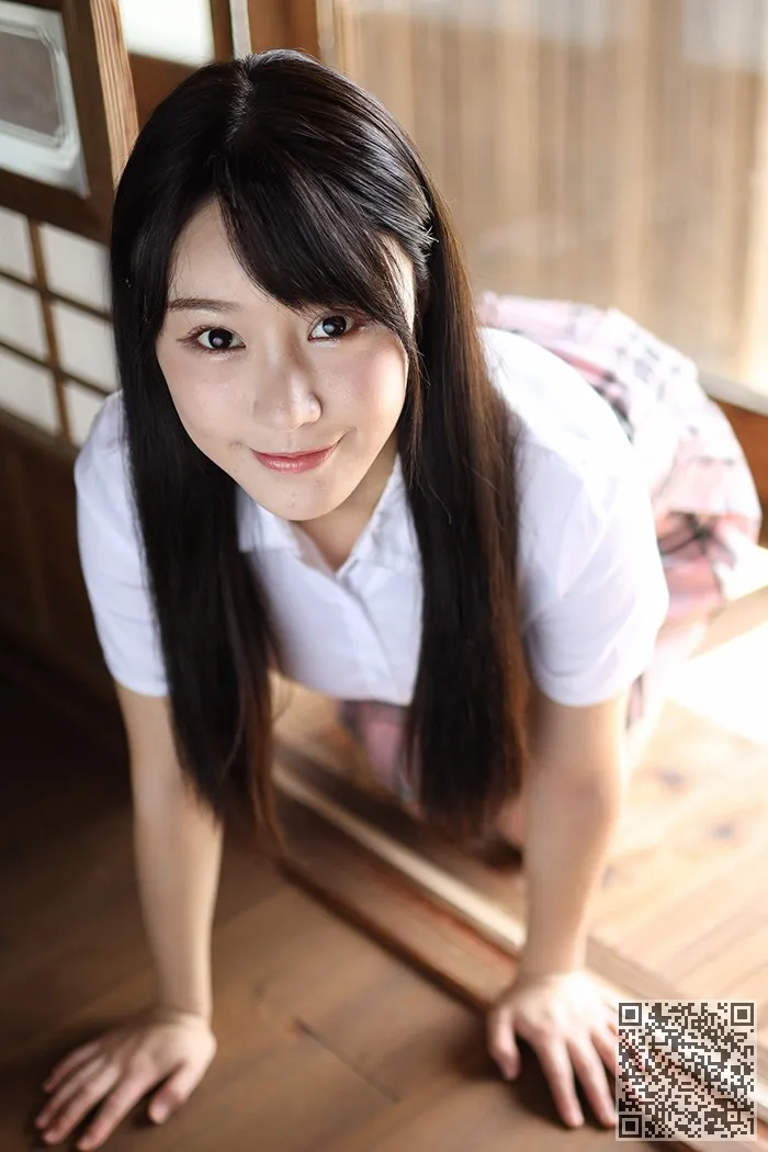 聪明的学生名叫朱燕乳房成形术可以孩子惹人怜爱、学生妹、朱可儿、童颜巨乳