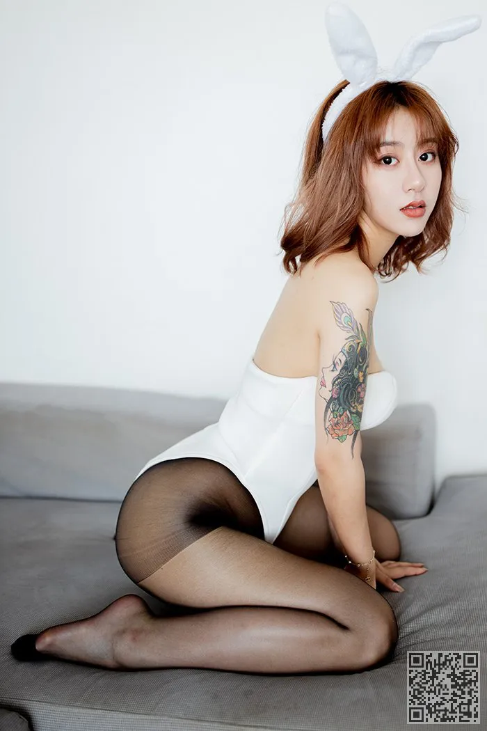 兴奋的兔子糯米黑丝布美味、兔女郎、糯米、翘臀、黑丝