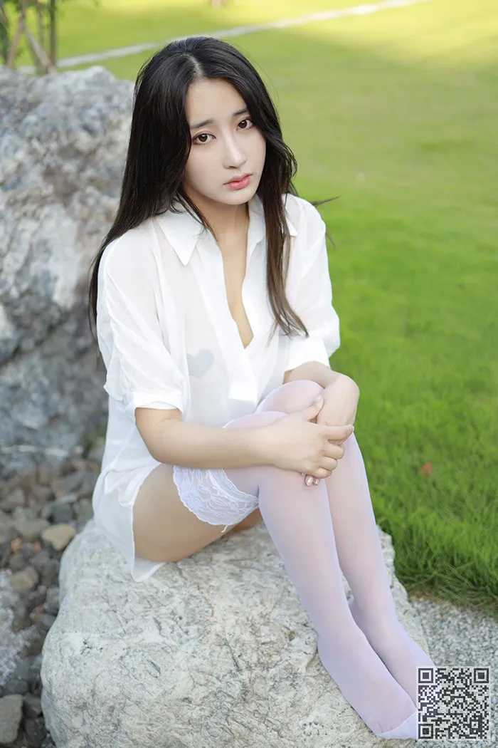 邻家小妹林子欣寂寞难耐羞涩露出