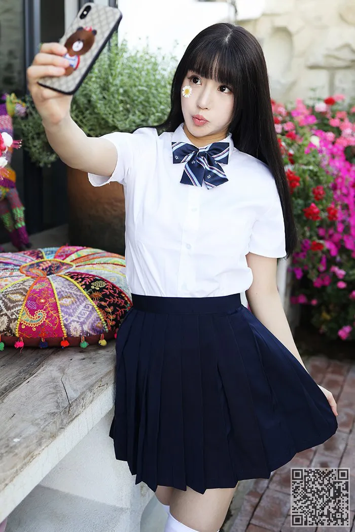 激发女生克洛伊白乳房朱辽裙子诱惑、学生妹、巨乳、朱可儿