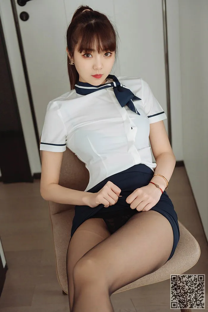 黑丝的情人可口可乐蜜汁丰臀腿人心魄、情人、美腿、黑丝