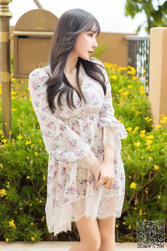 繁荣的自己一个星期在一个透明的蕾丝JueTun提示、周于希、撅臀、玉女、蕾丝