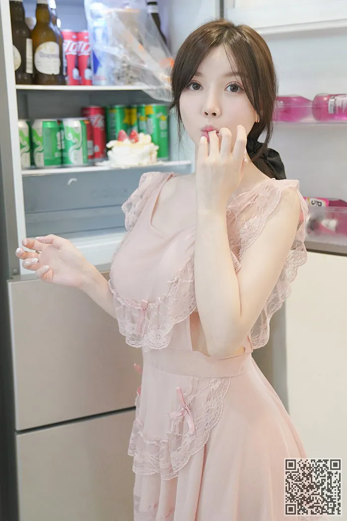 极品厨娘糯美子丝滑巨乳飘香四溢