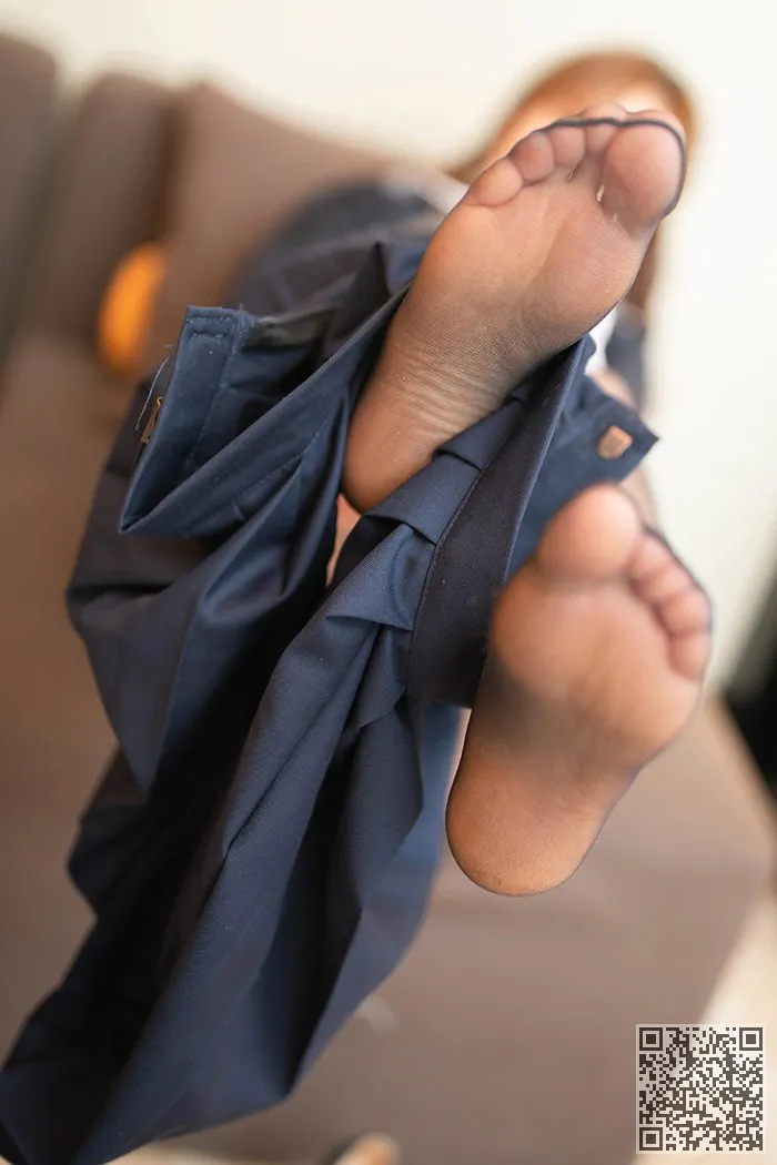 激发女生满足快乐的黑色丝质裙子酥和迷人的、学生妹、酥胸、陶喜乐、黑丝