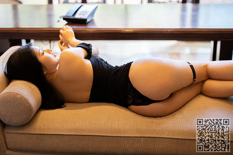 发达的美、崇高的情操在乳房成形术呼吸严重暴露、娜露、巨乳、美人