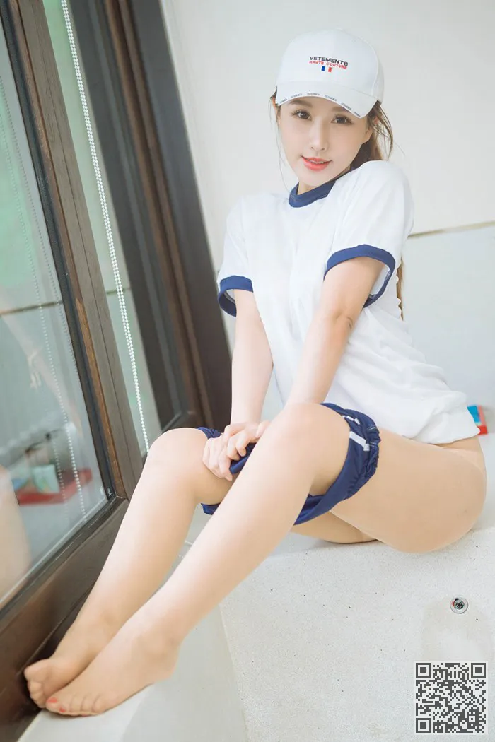 体育女孩安安徐蜂蜜肉丝臀部触角、徐安安、肉丝、蜜臀