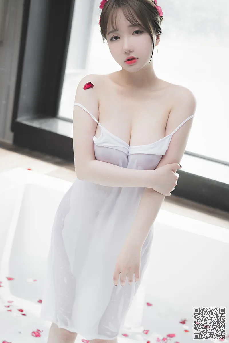 美乐乐日光浴邀请所有显示好身材、孙乐乐、沐浴照、美女