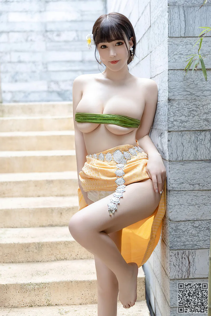 性感女神朱克洛伊的乳房跳出深沟的诱惑、巨乳、性感女神、朱可儿、深沟
