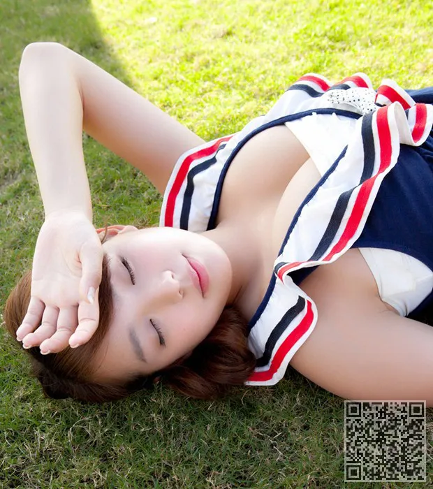 最美丽的女孩胸部筱原电池爱高清泳装照片、写真