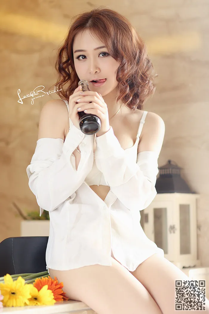 露沟的美丽可口可乐性感照片、性感写真、美女