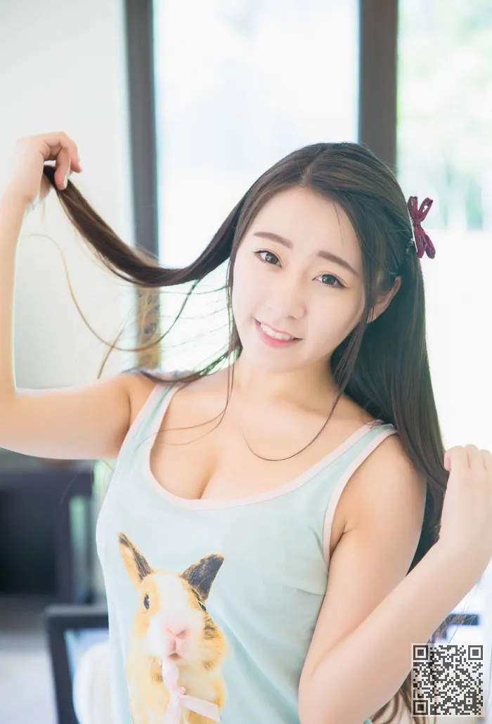 萝莉MM朵比甜美笑容十分迷人、MM、朵比、萝莉、雨燕