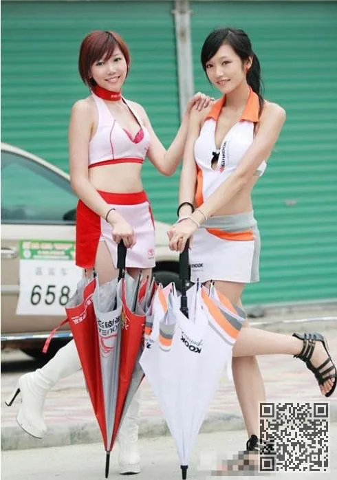 美丽的中国拉力赛汽车婴儿、宝贝、拉力赛