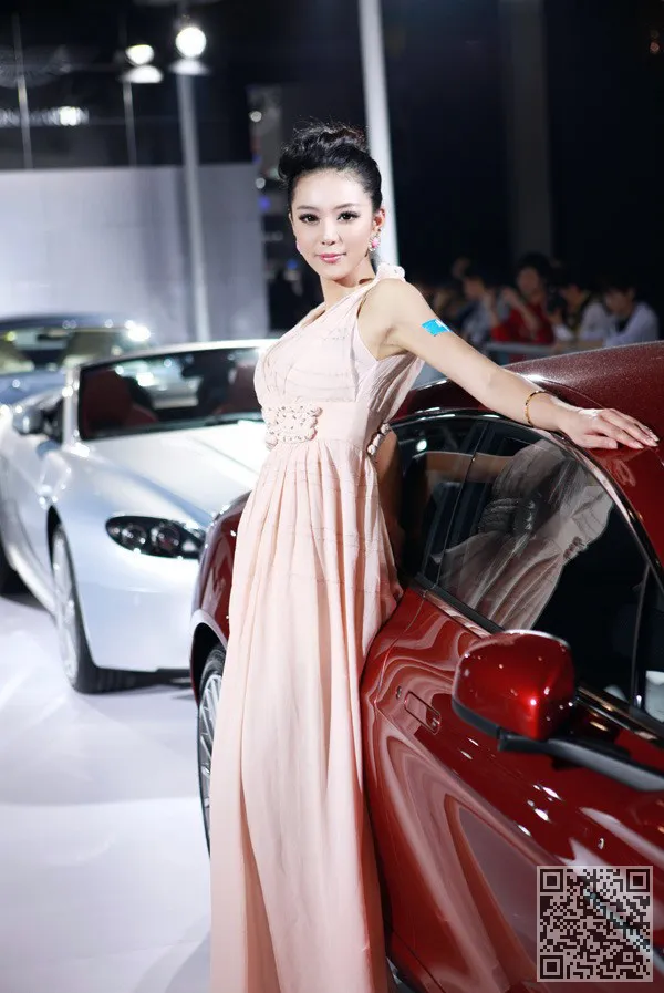阿斯顿·马丁超模ai仍然是正确的、艾尚真