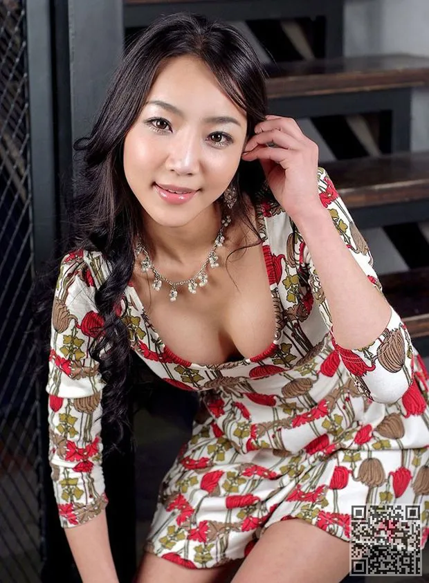 韩国讴歌模型毫米每条腿美身体美、MM