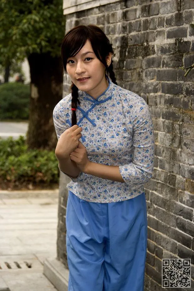 巨龙村姑。、旗袍美女